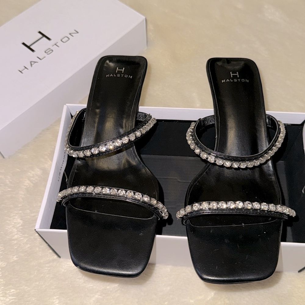 nib H by Halston Maldives Crystal Strap Sandals in Black size 9 - Picture 5 of 6